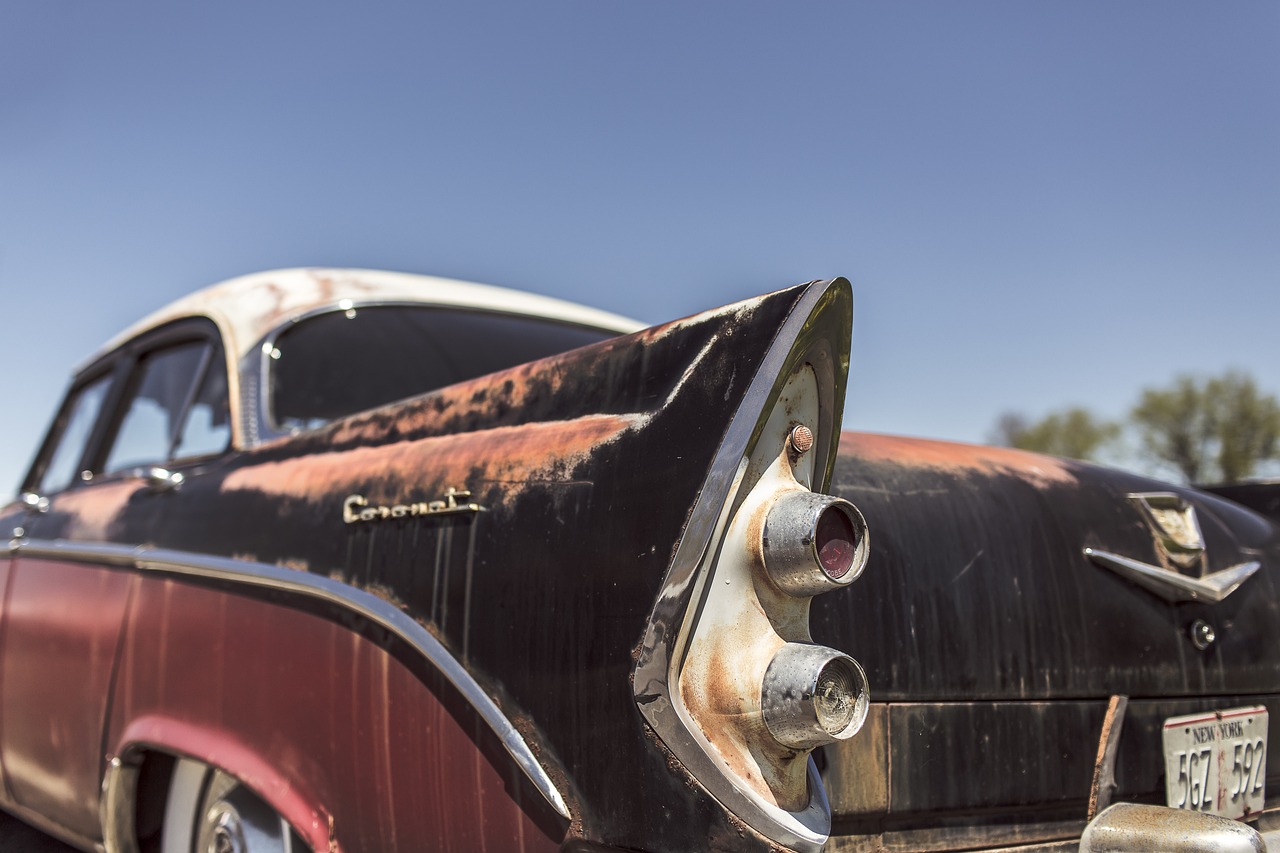 classic-car-362176_1280
